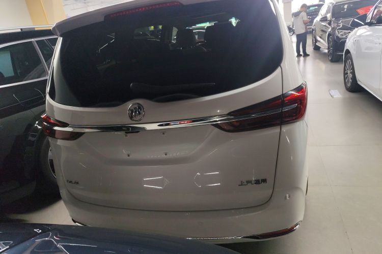 别克GL8 2023款 陆上公务舱 尊贵型车身外观6004