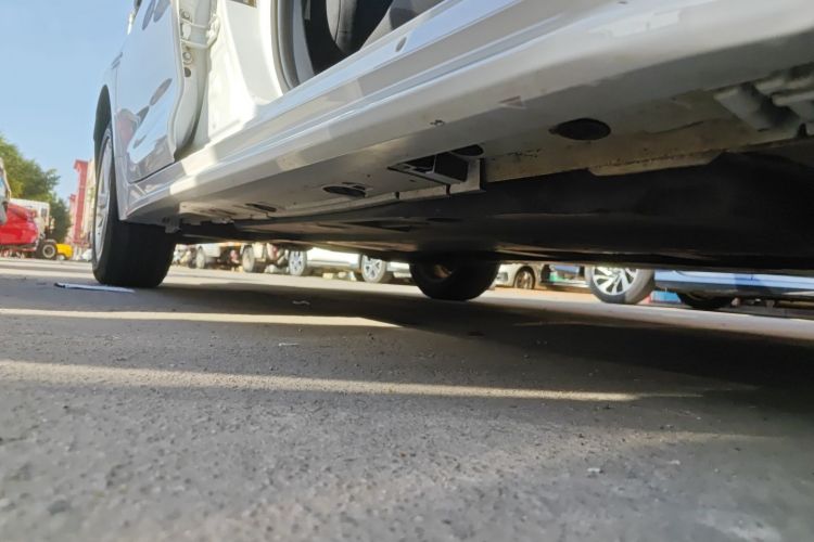 丰田 雷凌 2022款 185T CVT豪华版局部细节9001