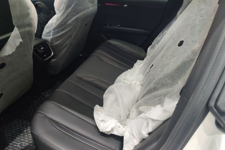 深蓝汽车 深蓝L07 2026款 240Ultra华为乾崑ADS SE版中控内饰7004