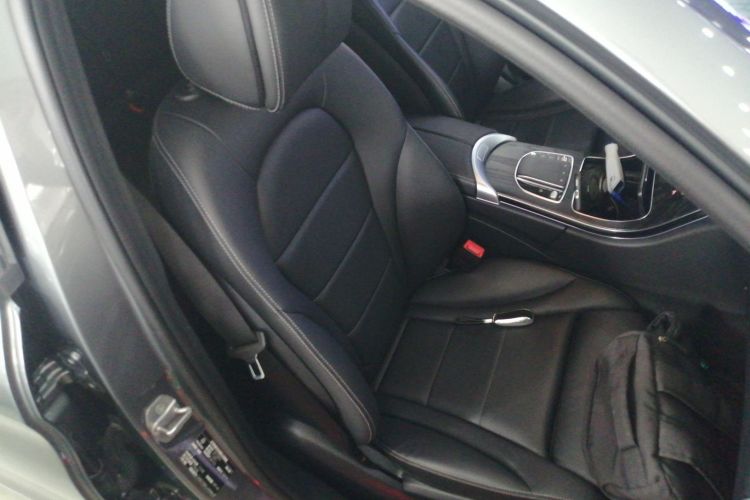 奔驰C级 2020款 改款 C 200 L 时尚型运动版局部细节41