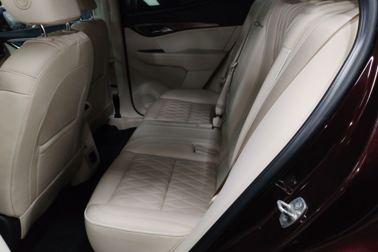 别克 2020款 昂科威S 652T 四驱Avenir艾维亚中控内饰7004