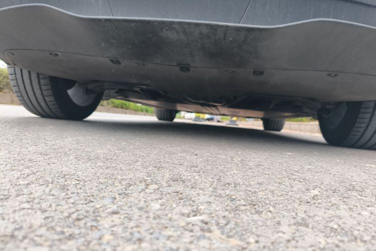 特斯拉 Model Y 2024款 长续航全轮驱动版局部细节9009