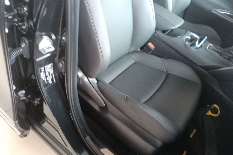 丰田 威飒 2023款 2.0L CVT两驱豪华版局部细节41