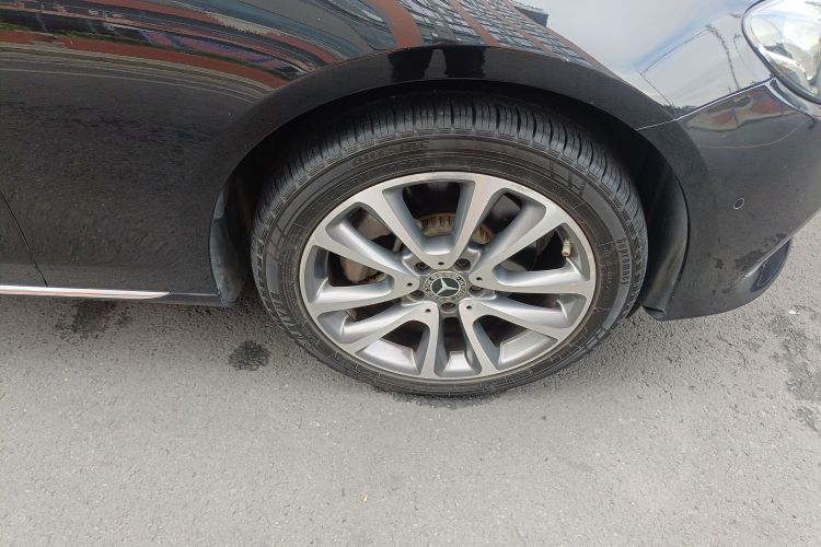 奔驰E级 2018款 E 200 L车身外观10