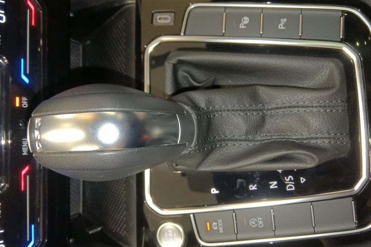 一汽-大众CC 2024款 380TSI 夺目 众享款中控内饰18