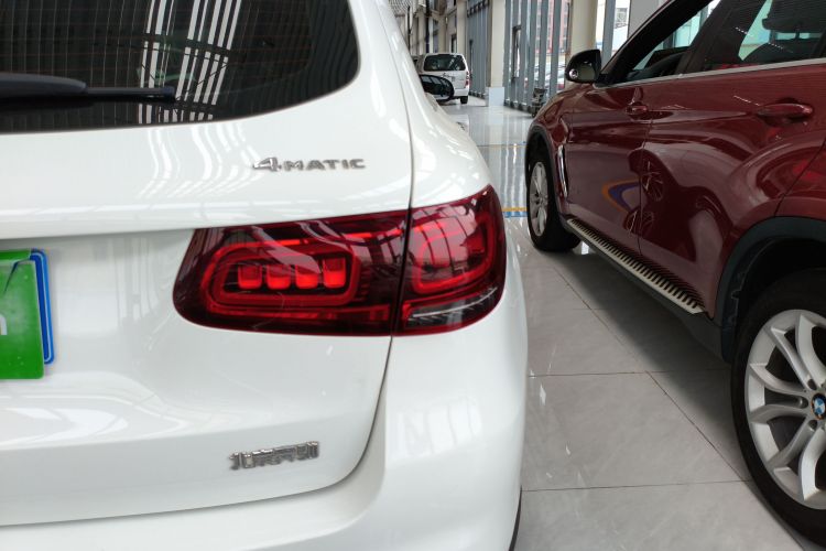 奔驰GLC 2020款 改款 GLC 300 L 4MATIC 动感型车身外观9