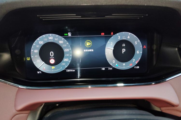 路虎 揽胜极光 2023款 极光L 249PS 豪华版中控内饰14