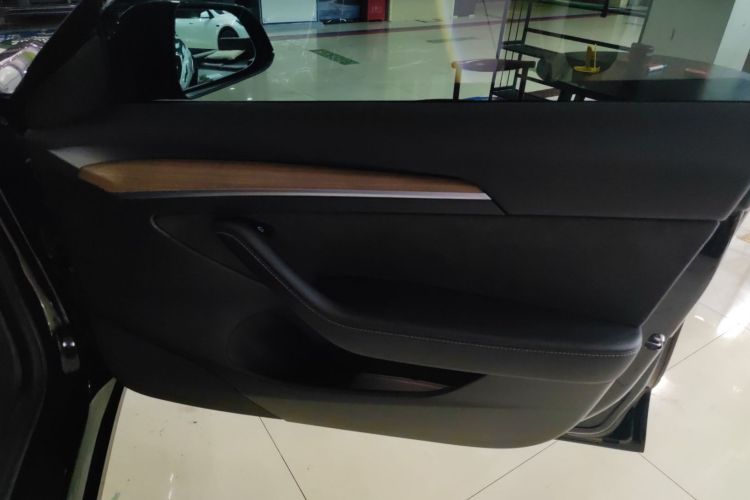 特斯拉 Model 3 2022款 Performance高性能全轮驱动版中控内饰42