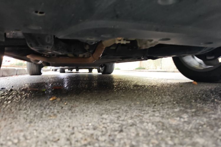 理想汽车 理想ONE 2021款 增程6座版局部细节9008