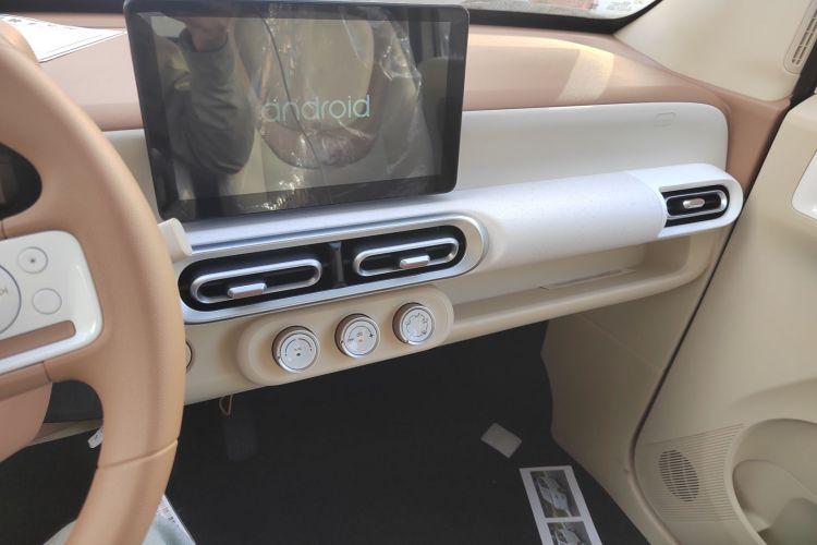 五菱汽车 宏光MINIEV 2024款 第三代 215km 青春版中控内饰16