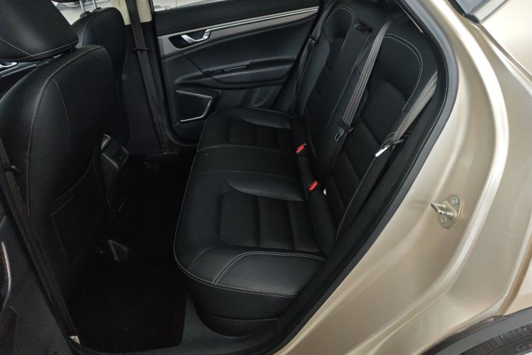 吉利汽车 帝豪GS 2016款 运动版 1.8L 手动领尚型中控内饰21