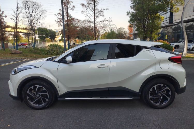 丰田 奕泽IZOA 2018款 2.0L 奕驰版 国VI车身外观4