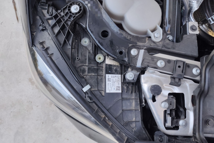 奔驰C级 2024款 C 260 L局部细节9006