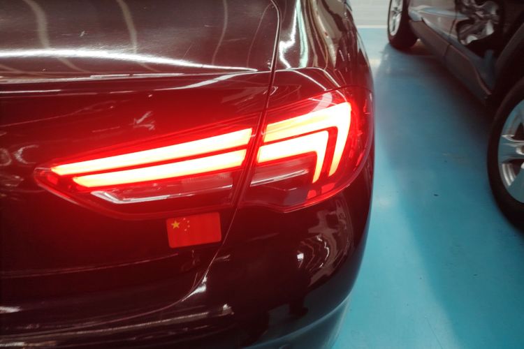 别克 君威 2017款 20T 精英型车身外观9