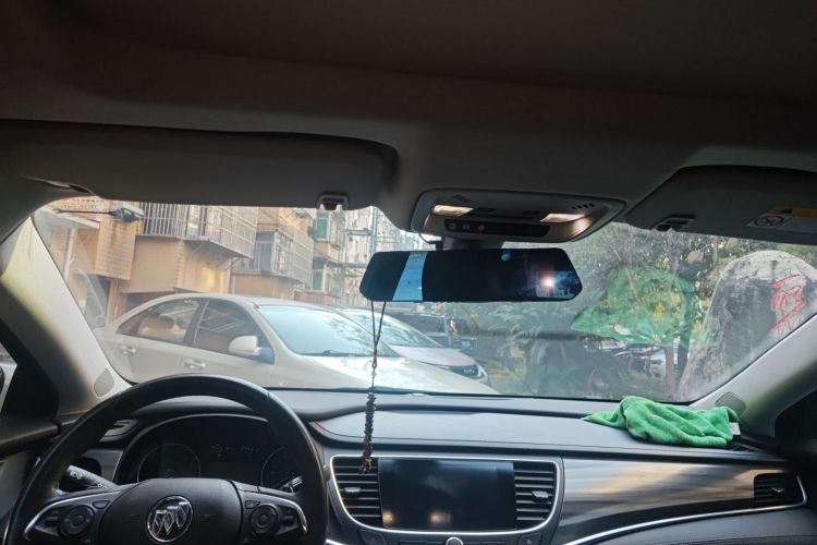 别克 君越 2021款 652T 豪华型中控内饰22