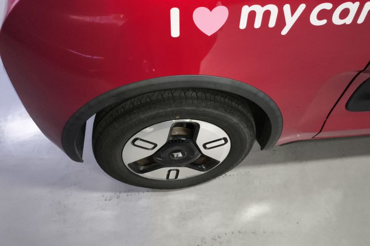 宝骏E300 2020款 Plus 星际智行版车身外观6008