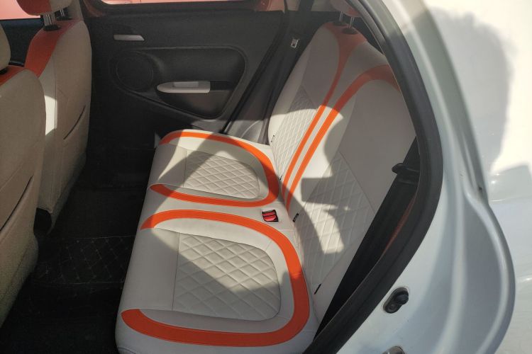 欧拉黑猫 2021款 351km 豪华型中控内饰21