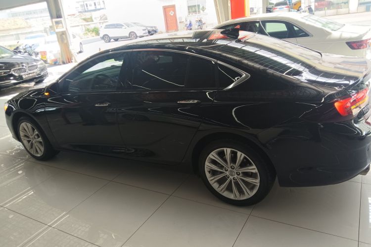 别克 君威 2023款 652T 智享型车身外观4