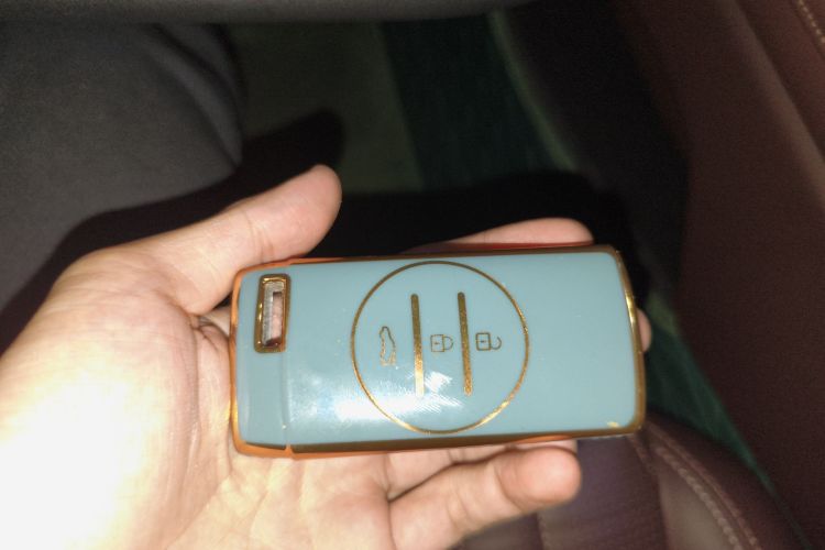 星途揽月 2023款 400T 四驱星尊版 6座中控内饰11