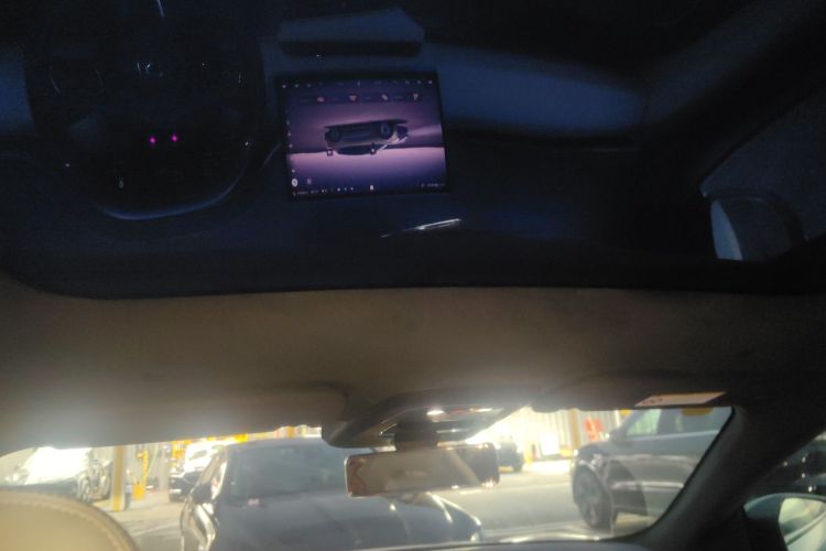 极氪001 2025款 WE版 95kWh 四驱局部细节22