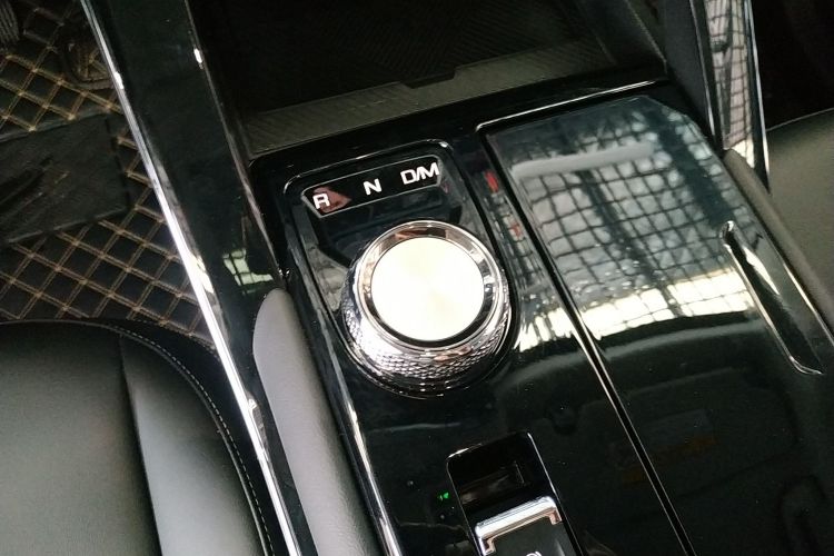 哈弗H6 2022款 第三代 1.5T 自动两驱Max中控内饰18