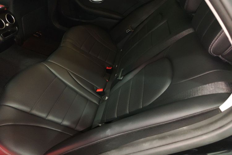 奔驰C级 2019款 C 260 L 运动版中控内饰7004