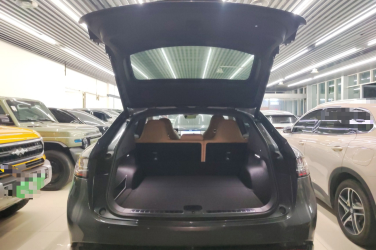 鸿蒙智行 智界R7 2024款 纯电 736km UItra机舱底盘23