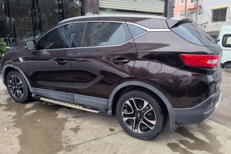 东南DX7 2018款 1.5T 自动荣耀版车身外观4