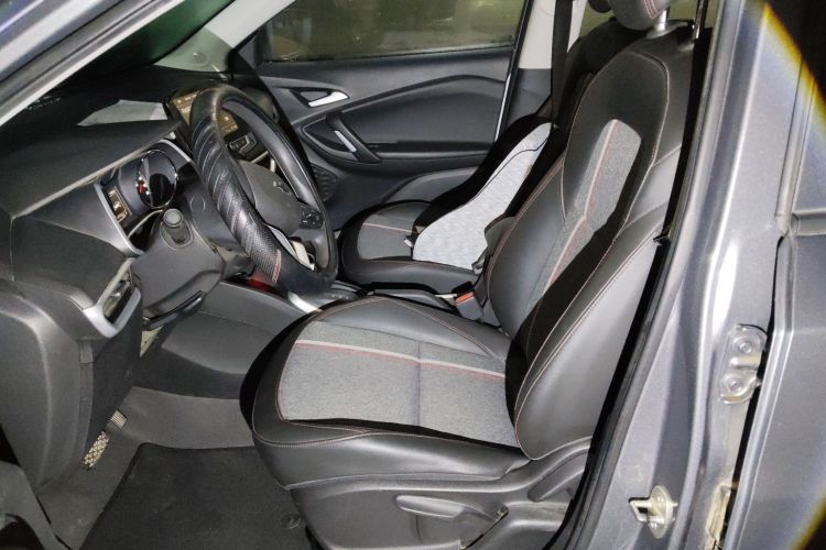 雪佛兰 创酷 2019款 Redline 325T 自动趣版 国VI中控内饰19