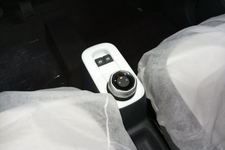 吉利银河 熊猫 2025款 210km 元气熊中控内饰18