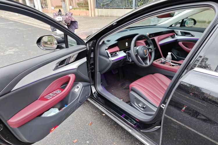 红旗H5 2025款 2.0T 自动旗畅版中控内饰20