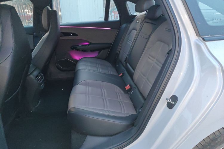 红旗EH7 2024款 690 Pro中控内饰7004