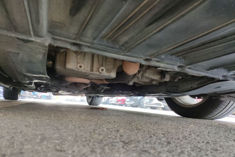 别克 君越 2013款 3.0L SIDI V6智享旗舰型局部细节9005