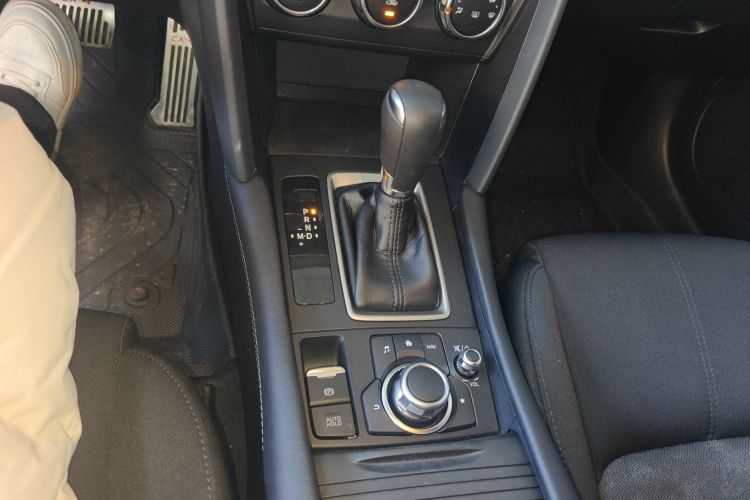 马自达CX-4 2020款 2.0L 自动两驱蓝天活力版中控内饰18