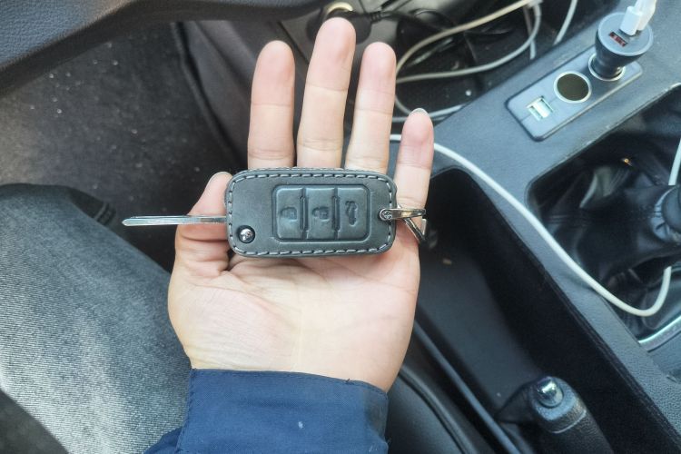 东风风行 菱智 2024款 M5L 1.5T 手动基本型 7座中控内饰11