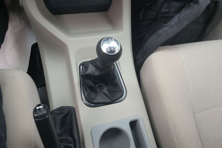 东风风行 菱智 2020款 M5L 1.6L 实用型中控内饰18