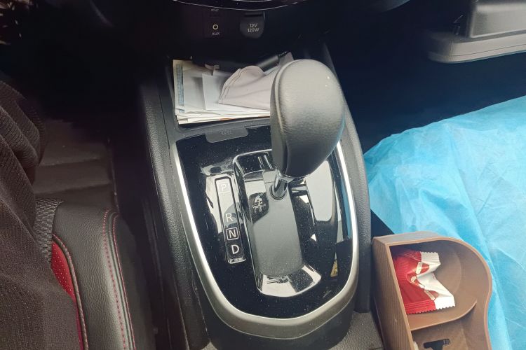 日产 逍客 2017款 2.0L CVT智享版 国V中控内饰18