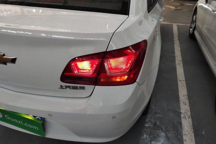 雪佛兰 科鲁兹 2015款 1.5L 经典 SE AT车身外观9