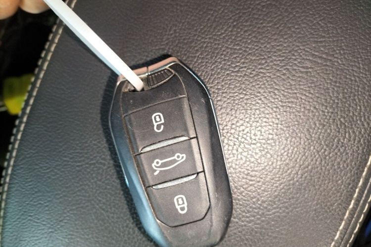 DS 5 2015款 1.6T 雅致版THP160中控内饰7001