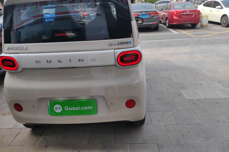 五菱汽车 宏光MINIEV 2024款 第三代 215km 青春版车身外观9