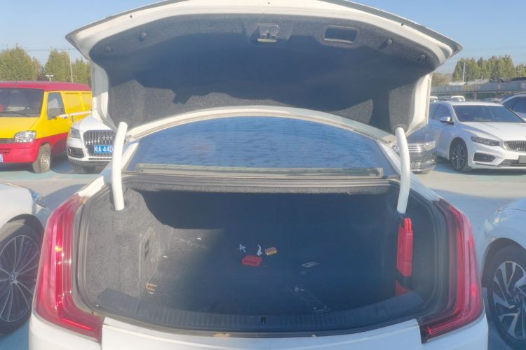 凯迪拉克XTS 2018款 28T 技术型机舱底盘23