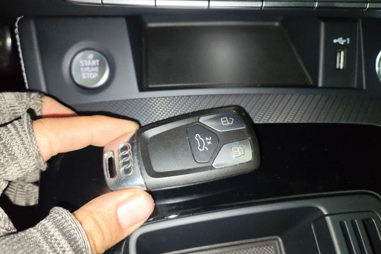 奥迪Q5L 2024款 45 TFSI 豪华动感型中控内饰11