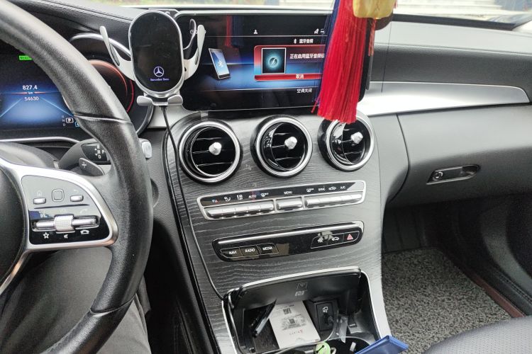 奔驰C级 2019款 改款 C 260 L 运动版中控内饰16