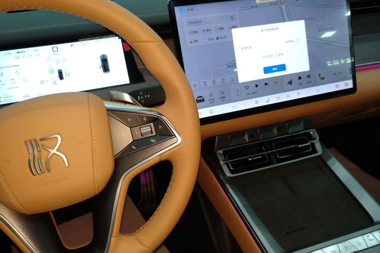 比亚迪 汉L 2025款 DM-p 四驱激光雷达旗舰型局部细节18