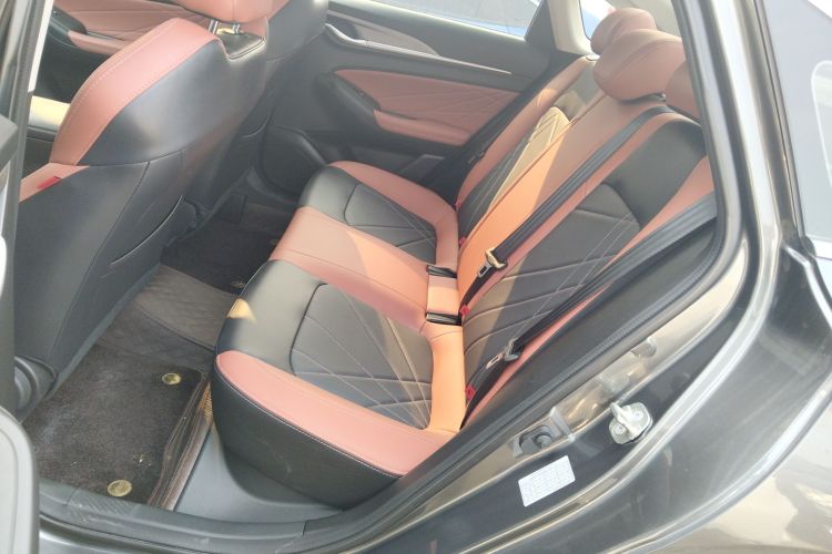 长安 逸动 2024款 PLUS 蓝鲸NE 1.4T GDI DCT高能版中控内饰21