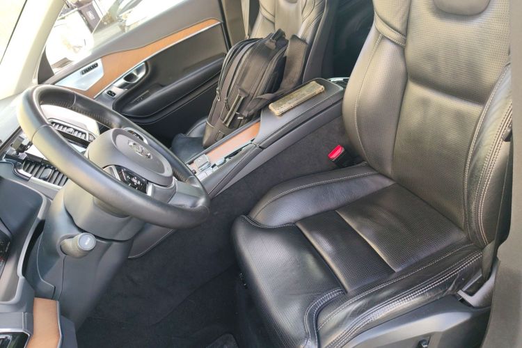 沃尔沃XC90新能源 2018款 E驱混动 T8 智尊版 7座中控内饰19