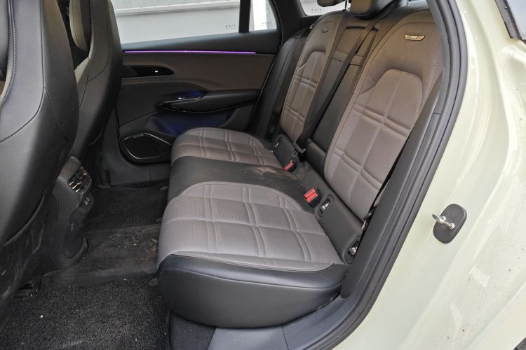 红旗EH7 2024款 690 Pro中控内饰21