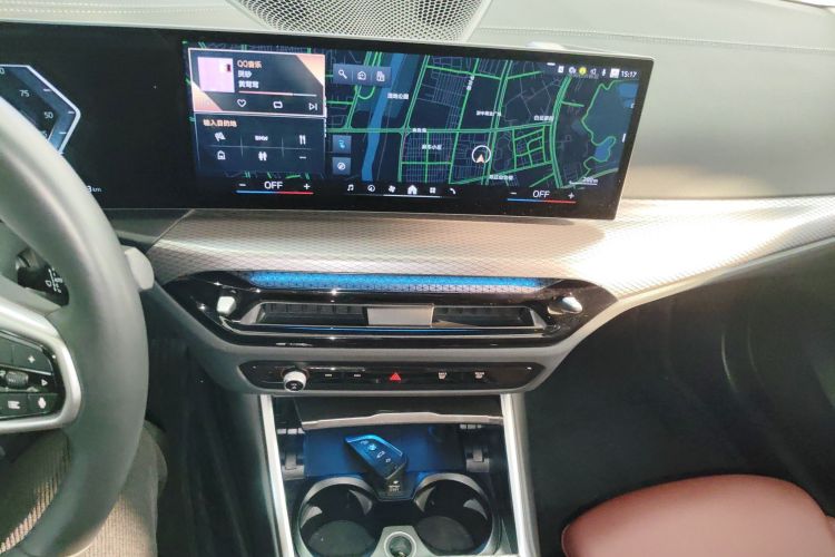 宝马i3 2025款 eDrive 40 L 曜夜套装中控内饰16