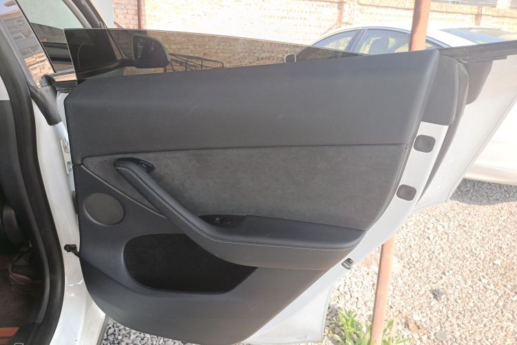 特斯拉 Model Y 2021款 长续航全轮驱动版中控内饰7006