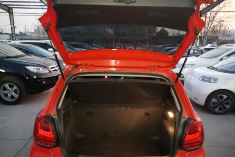 大众 Polo 2016款 1.4L 自动风尚型局部细节23